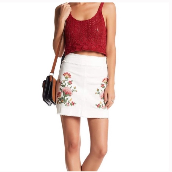 Jealous Tomato Dresses & Skirts - 🍁FINAL PRICE NWT Embroidered Floral Skirt